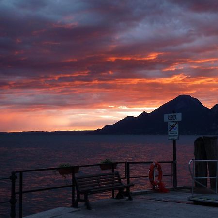 Albergo Casa Este Brenzone sul Garda Exterior foto