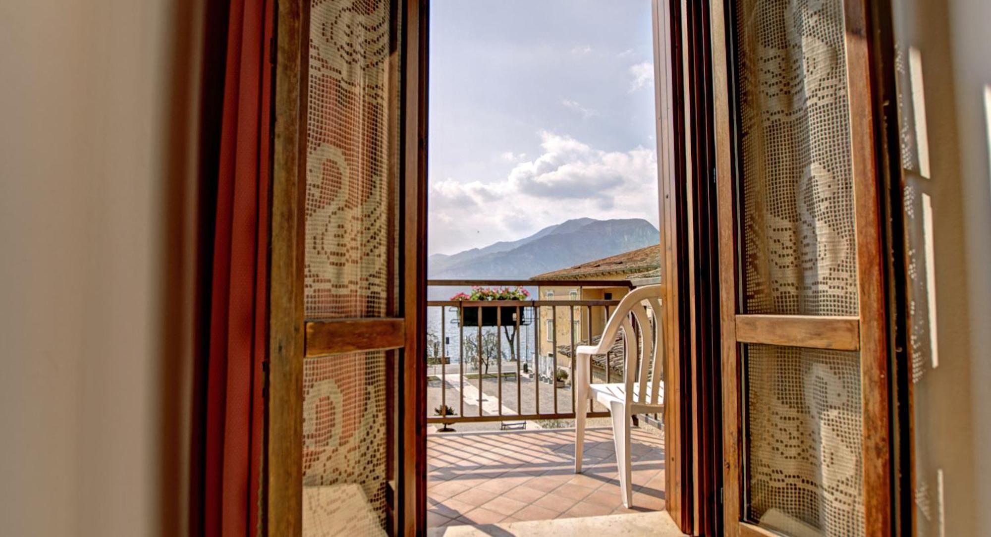 Albergo Casa Este Brenzone sul Garda Exterior foto