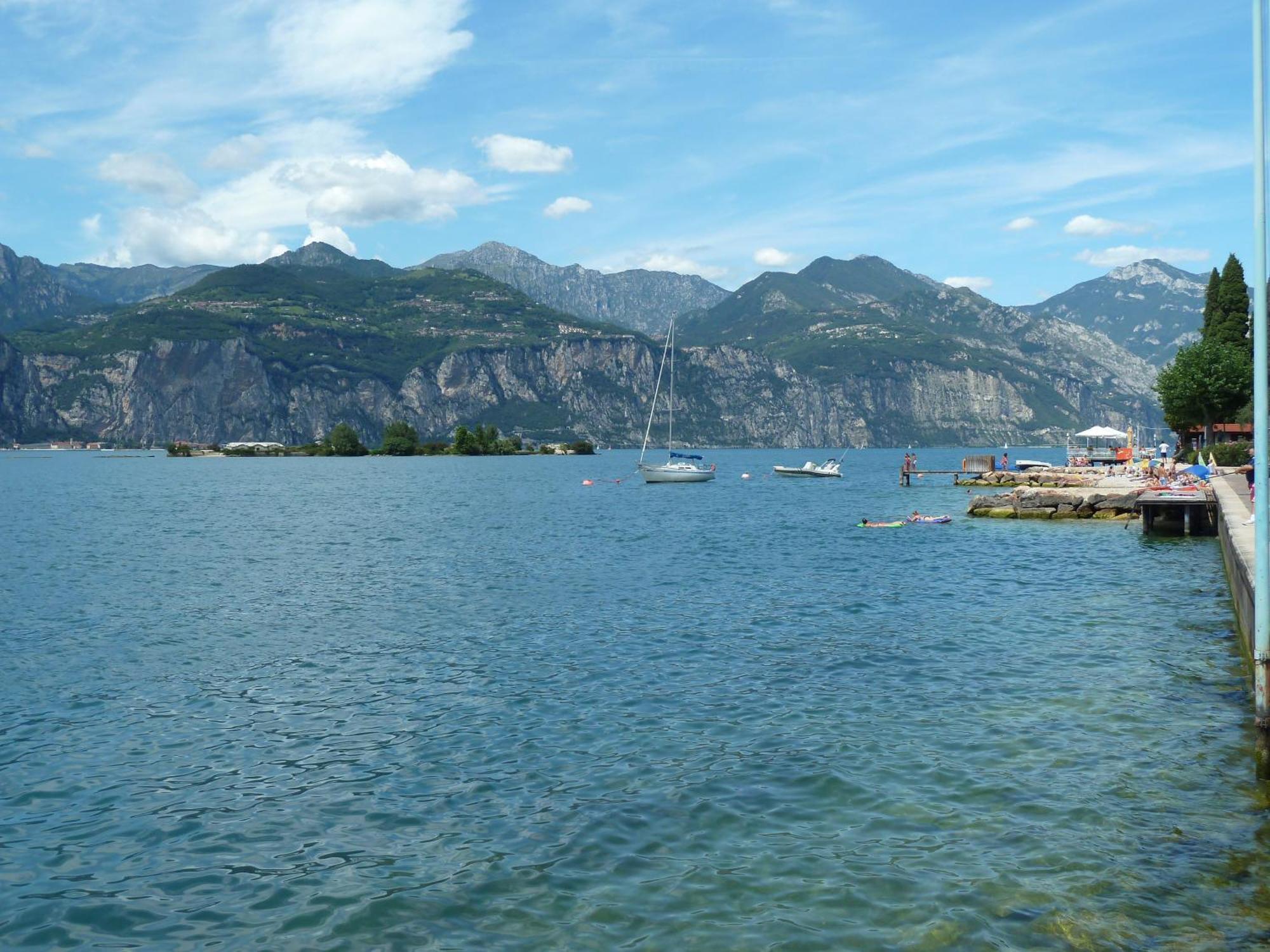 Albergo Casa Este Brenzone sul Garda Exterior foto