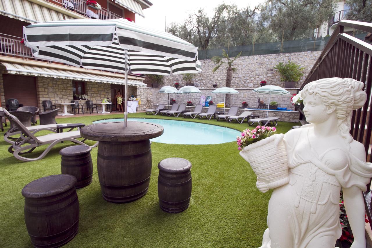 Albergo Casa Este Brenzone sul Garda Exterior foto